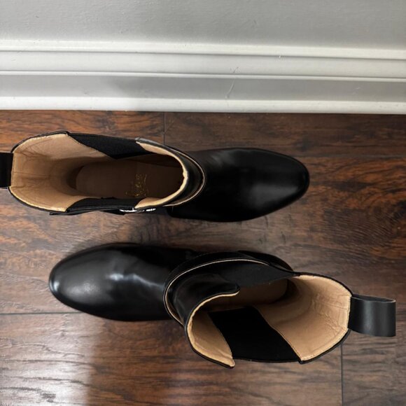 Red Bottom CL Chelsea Booty Mid Heel Ankle Boot - Picture 5 of 8